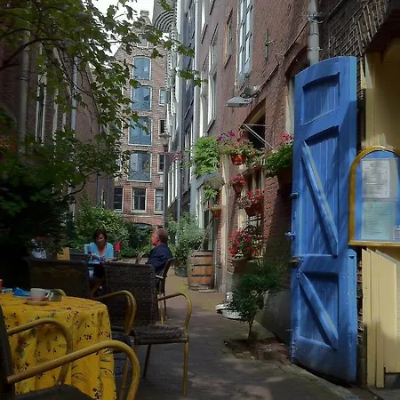 Le Quartier Sonang Oda ve Kahvaltı Amsterdam