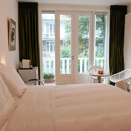 Le Quartier Sonang Bed & Breakfast